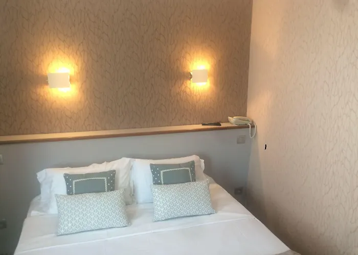 Picardy Hotel-gare Du Nord 2* París